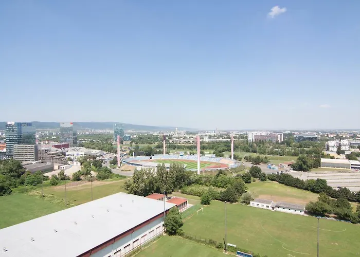 Juls Next To Football And Hockey Stadium Appartement