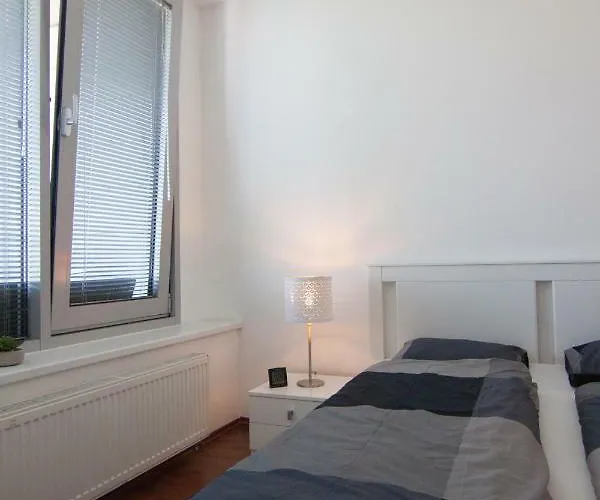 Apartmán Juls Next To Football And Hockey Stadium Bratislava