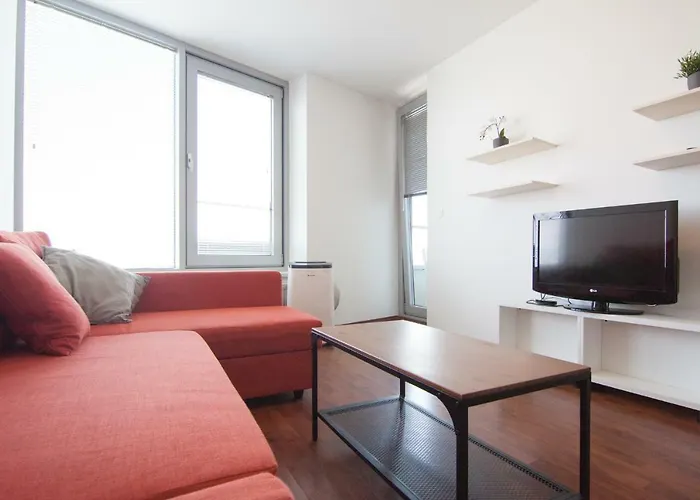 Juls Next To Football And Hockey Stadium Apartmán Bratislava