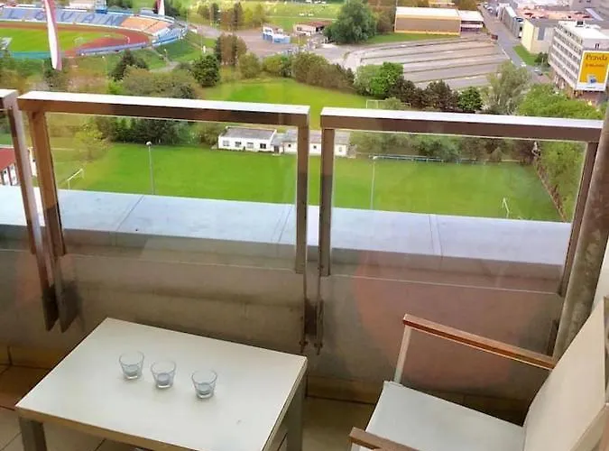 Juls Next To Football And Hockey Stadium Appartement Bratislava